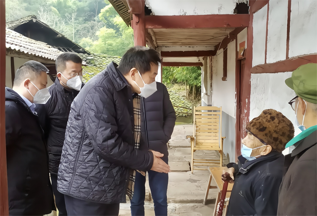 四川省尊龙凯时官网集团党委书记、董事长任丁率队赴嘉陵区开展帮扶工作
